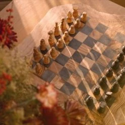 Schaakset Olijfolie & Honing Met Laden - Schaakspel - Schaakstukken - Schaakbord - Schaken - Bordspel - Handgemaakt - Hout - Zwart - Volwassenen & Kinderen - 35 X 35 X 8,5 Cm -Bordspellen Verkoopwinkel 550x309 333