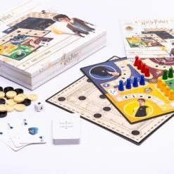 Wizarding World Of Harry Potter Harry Potter - 4-in-1 Spellendoos - Molenspel - Dammen - Ludo (Mens-Erger-Je-Niet) - Kaartspel - Bordspel Verzameling - Game Compendium 7 Wizarding World Of Harry Potter Harry Potter - 4-in-1 Spellendoos - Molenspel - Dammen - Ludo (Mens-Erger-Je-Niet) - Kaartspel - Bordspel Verzameling - Game Compendium -Bordspellen Verkoopwinkel 550x317 9