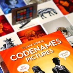 White Goblin Games Codenames Pictures -Bordspellen Verkoopwinkel 550x366 124