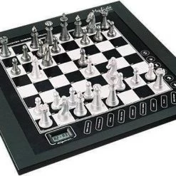 Saitek Junior Master Schaak Computer
