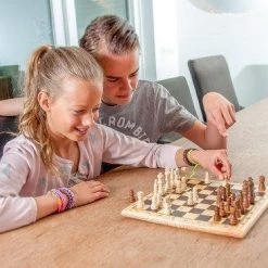 Longfield Darts Schaakspel Compleet. Afm. 30 X 30 Cm. Hoogte Koning 60 Mm -Bordspellen Verkoopwinkel 550x374 4