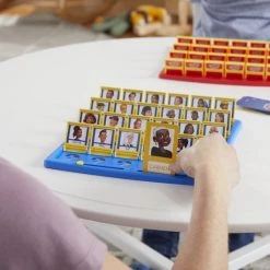 Hasbro Gaming Wie Is Het - Kinderspel -Bordspellen Verkoopwinkel 550x550 1