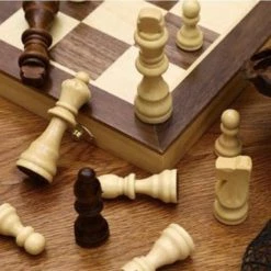 Nixnix Schaakbord XL 40x40cm - Luxe Houten Editie - XL Formaat - Met Backgammon - Inklapbaar - Houten Schaakbord - Schaakspel - Schaakset - Schaken 10 Nixnix Schaakbord XL 40x40cm - Luxe Houten Editie - XL Formaat - Met Backgammon - Inklapbaar - Houten Schaakbord - Schaakspel - Schaakset - Schaken -Bordspellen Verkoopwinkel 550x550 414