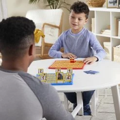 Hasbro Gaming Wie Is Het - Kinderspel -Bordspellen Verkoopwinkel 550x550 6