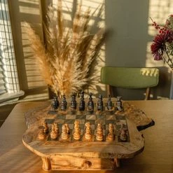 Schaakset Olijfolie & Honing Met Laden - Schaakspel - Schaakstukken - Schaakbord - Schaken - Bordspel - Handgemaakt - Hout - Zwart - Volwassenen & Kinderen - 35 X 35 X 8,5 Cm -Bordspellen Verkoopwinkel 550x823 11