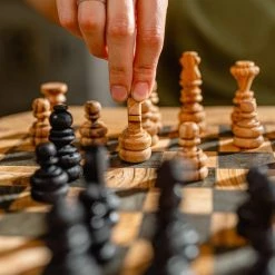 Schaakset Olijfolie & Honing Met Laden - Schaakspel - Schaakstukken - Schaakbord - Schaken - Bordspel - Handgemaakt - Hout - Zwart - Volwassenen & Kinderen - 35 X 35 X 8,5 Cm -Bordspellen Verkoopwinkel 550x823 4