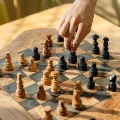 Schaakset Olijfolie & Honing Met Laden - Schaakspel - Schaakstukken - Schaakbord - Schaken - Bordspel - Handgemaakt - Hout - Zwart - Volwassenen & Kinderen - 35 X 35 X 8,5 Cm -Bordspellen Verkoopwinkel 550x825 33